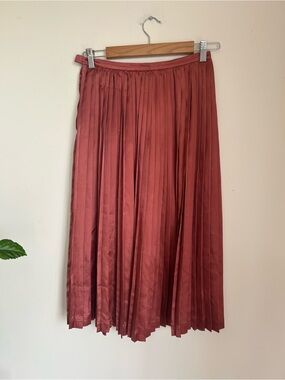 Pleated Midi Skirt in Dusty Rose